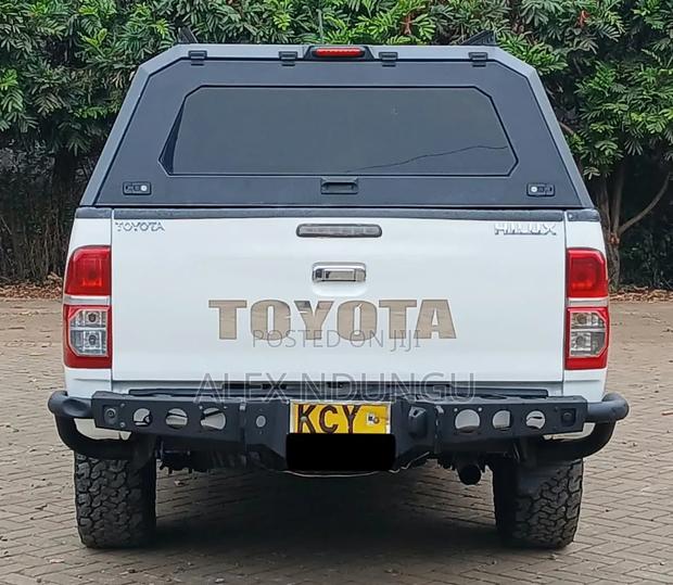 Toyota Hilux 2013 White