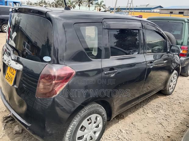 Toyota Ractis 2010 Black