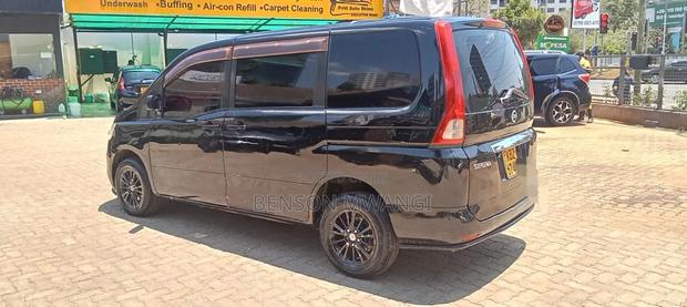 Nissan Serena 2006 Black