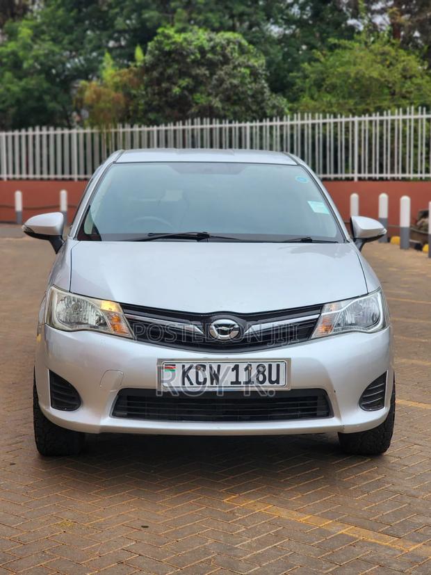 Toyota Corolla Fielder 1.5 Petrol FWD 2014 Silver