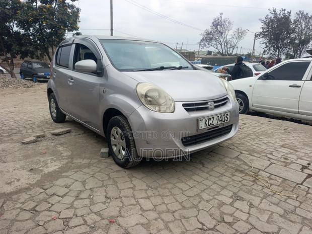 Toyota Passo 1.0 AWD 2012 Silver