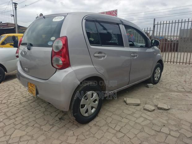 Toyota Passo 1.0 AWD 2012 Silver