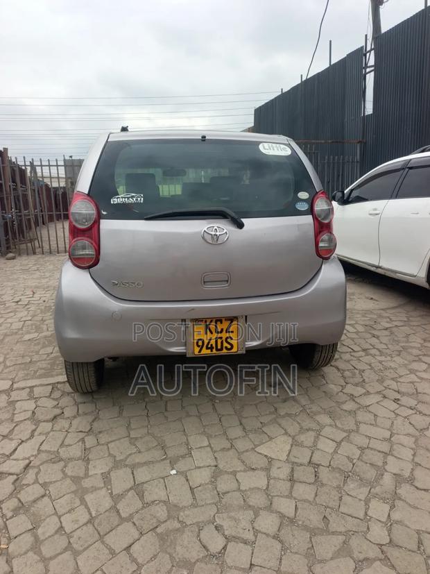 Toyota Passo 1.0 AWD 2012 Silver