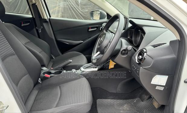 Mazda Demio 2018 White