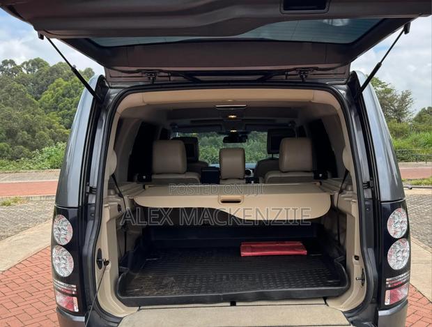 Land Rover Discovery 2015 Gray