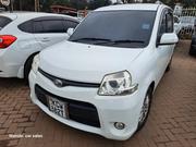 Toyota Sienta 2012 White for sale