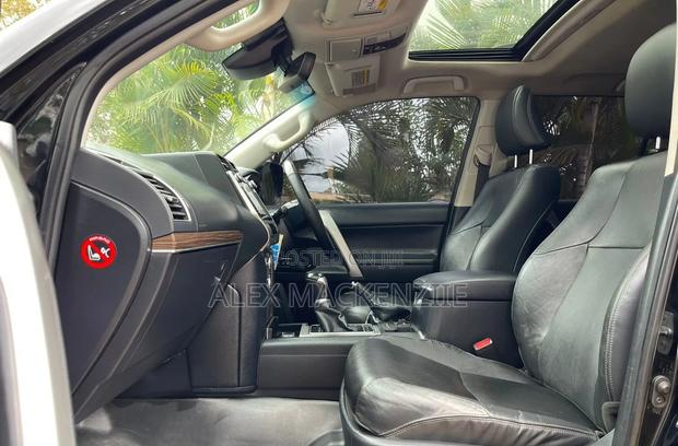 Toyota Land Cruiser Prado 2018 Black