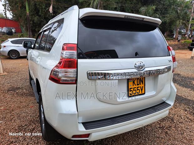 Toyota Land Cruiser Prado 2016 White