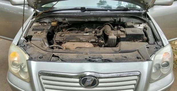 Toyota Avensis 2005 Silver
