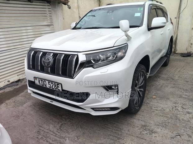 Toyota Land Cruiser Prado 2.8 2018 White
