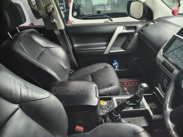 Toyota Land Cruiser Prado 2.8 2018 White