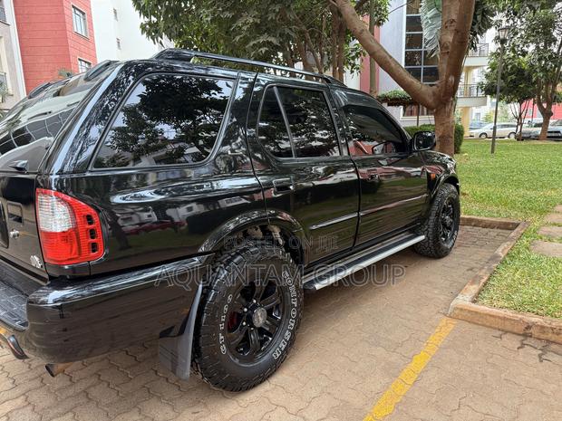 Isuzu Rodeo 3.5 L S 4WD 2004 Black