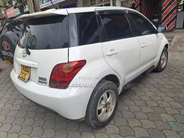 Toyota IST 2005 White