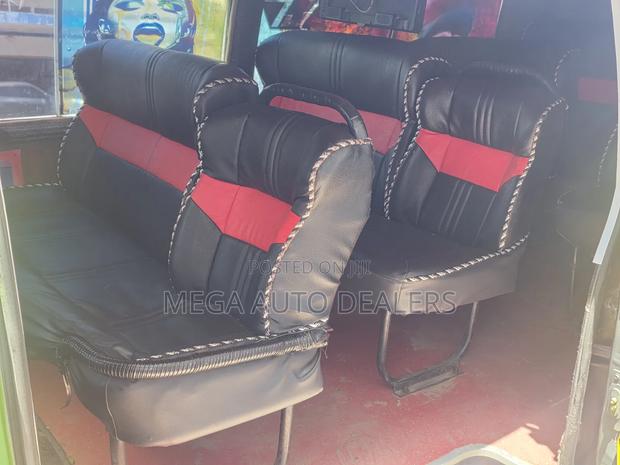 Nissan Caravan 2008