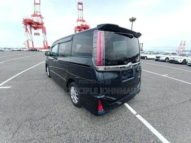 Toyota Noah 2019 Black
