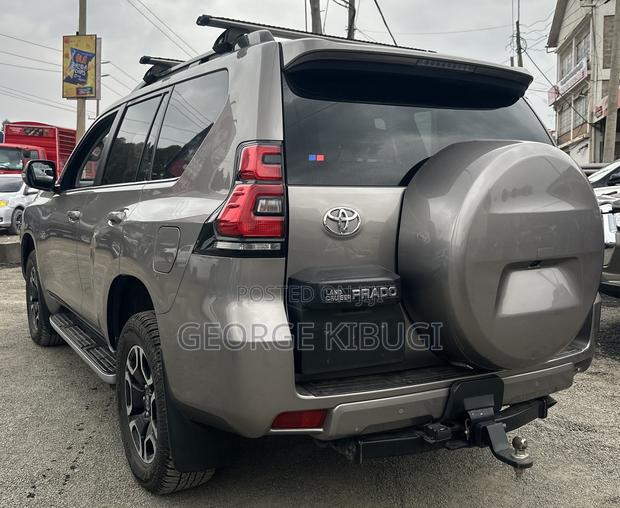Toyota Land Cruiser Prado Kakadu 2021