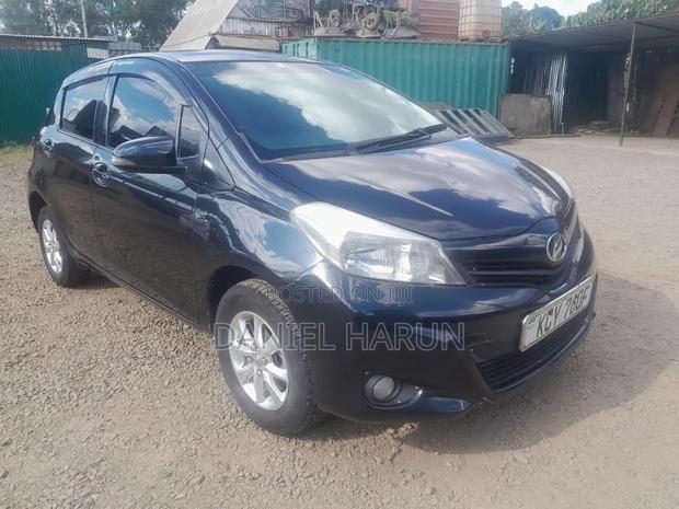 Toyota Vitz 2013 Black