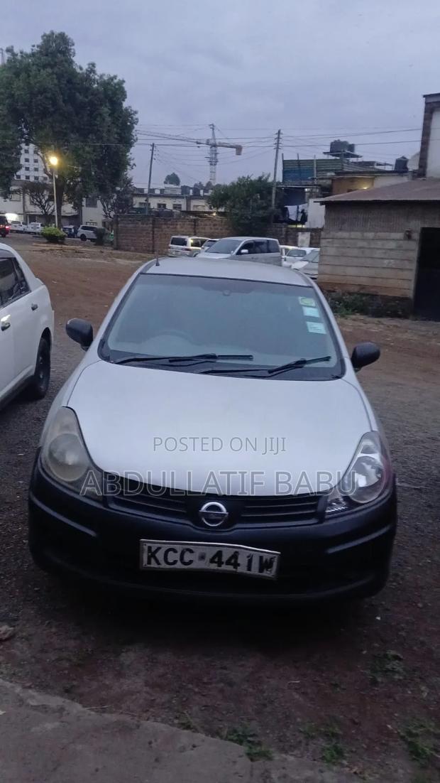 Nissan Advan 2009 Gray