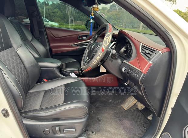 Toyota Harrier 2018 White