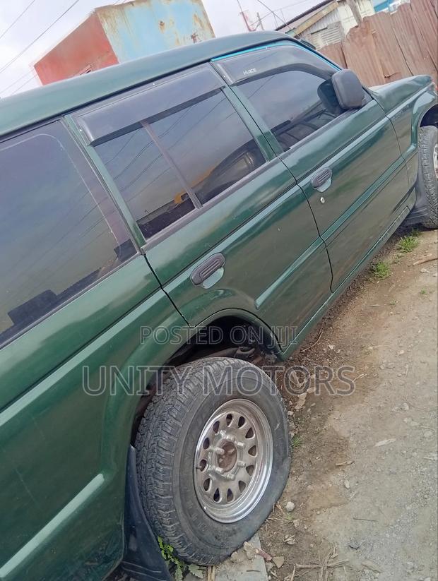 Mitsubishi Pajero 2004