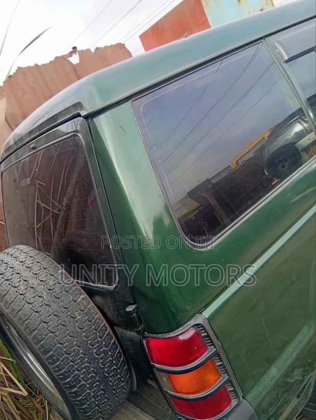 Mitsubishi Pajero 2004