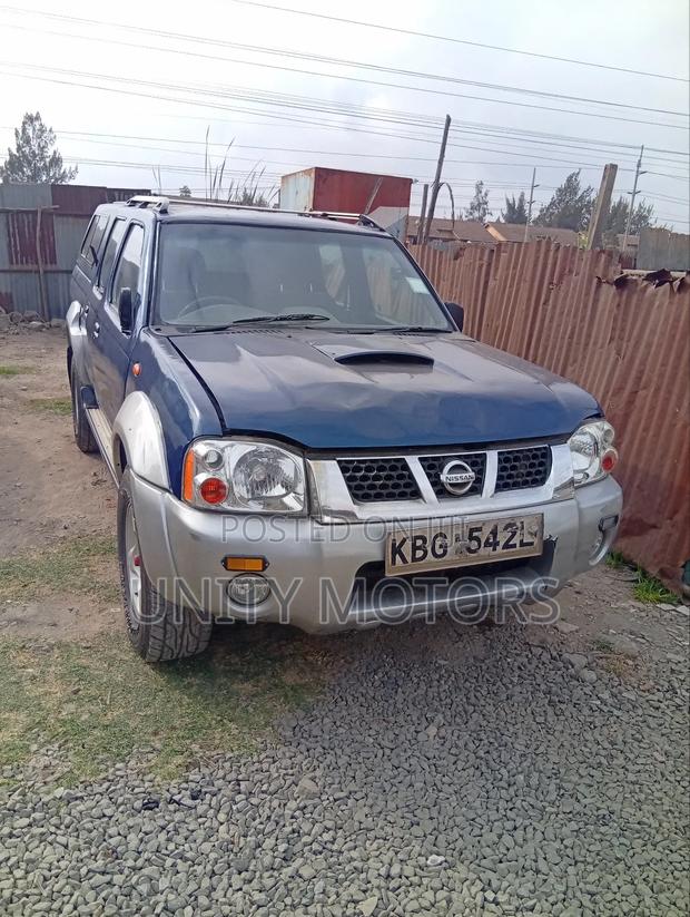 Nissan Hardbody 2004 Blue