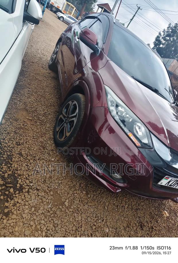 Honda Vezel 1.5 Hybrid 2WD 2015 Burgundy