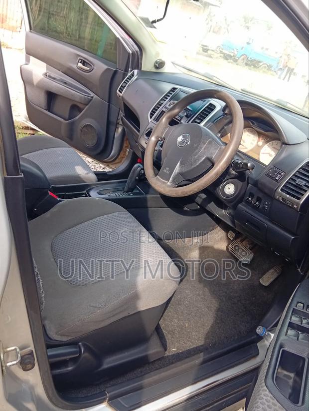 Nissan Wingroad 2011 Silver