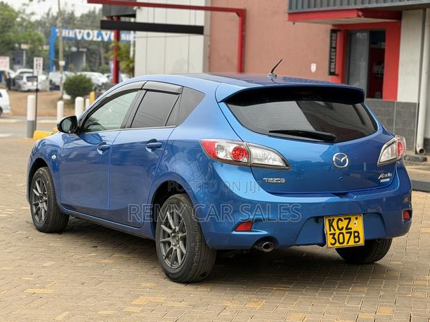Mazda Axela 2012 Blue