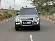 Mitsubishi Pajero V90 3.2 GR Diesel Turbo 2017 Gold for sale