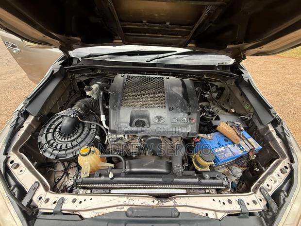 Toyota Hilux 2015 Brown