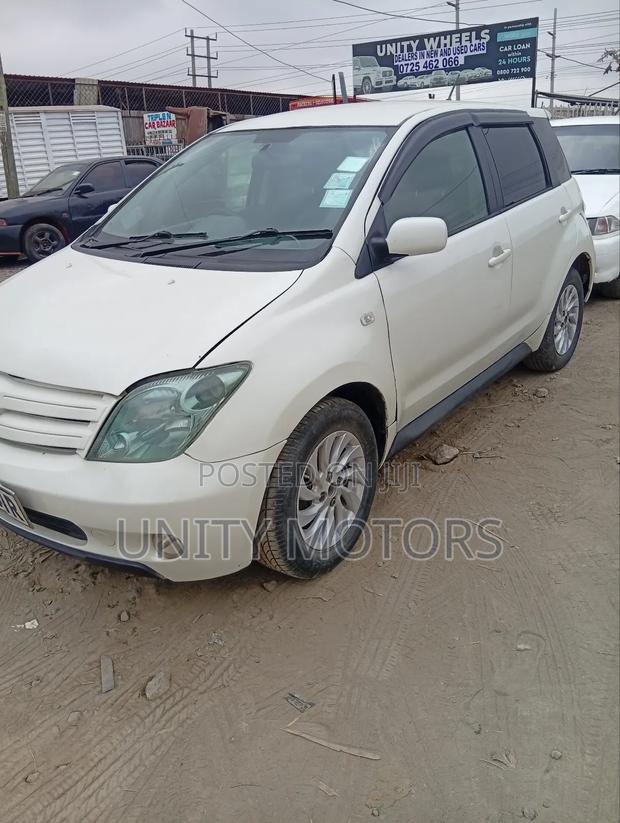 Toyota IST 2005 White
