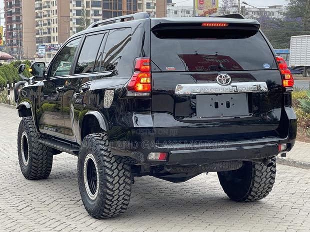 Toyota Land Cruiser Prado 2.7 2020 Black
