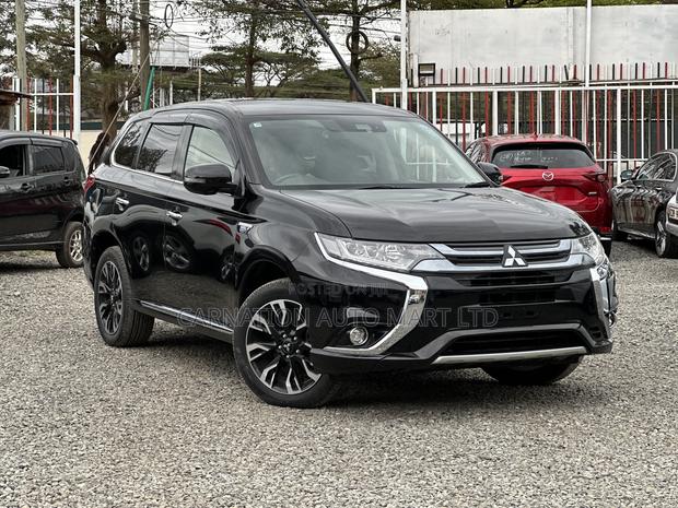 Mitsubishi Outlander 2.0 PHEV AWD 2017 Black