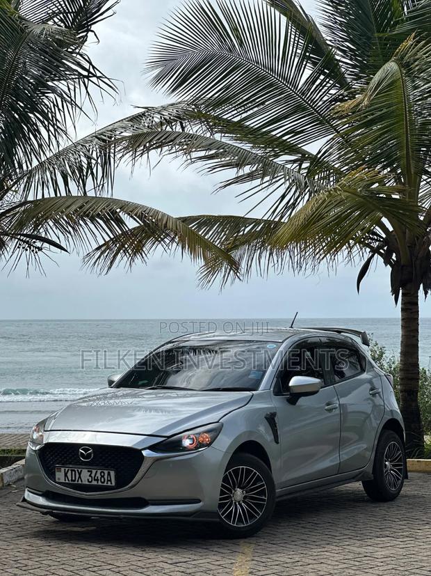 Mazda 2 2020 Silver