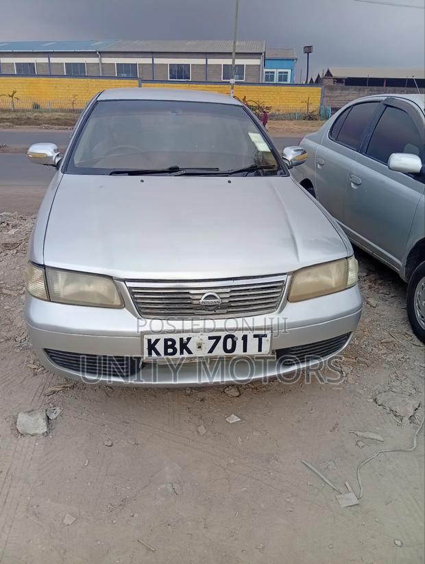 Nissan Sunny 2005 Silver
