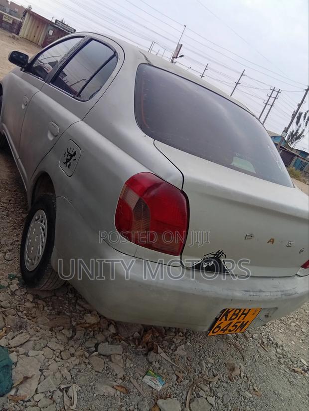 Toyota Platz 2002 Silver