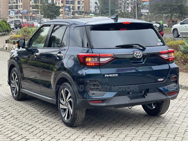Toyota Raize 2020 Blue