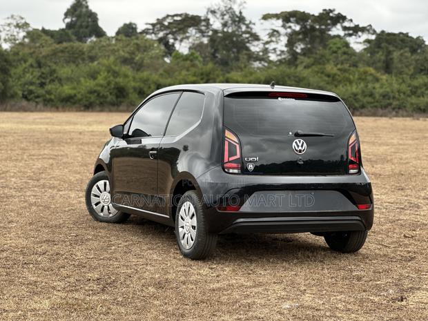 Volkswagen Up 2017 Black