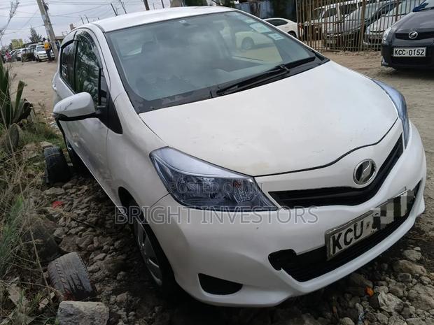 Toyota Vitz 2011 White