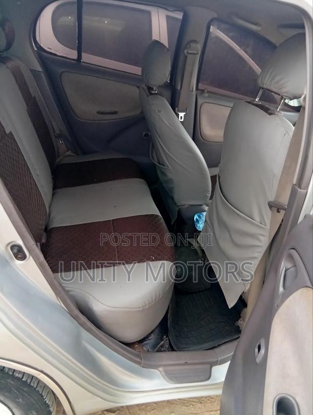 Toyota Platz 2003 Silver