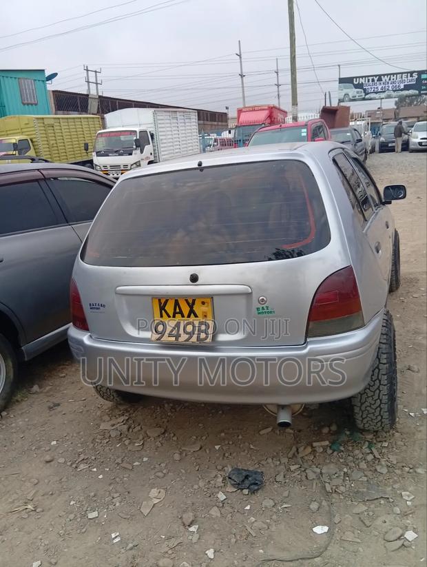 Toyota Starlet 2003 Silver