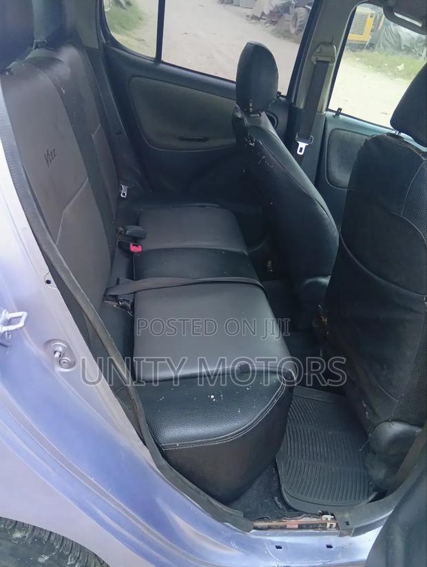 Toyota Vitz 2004 Purple