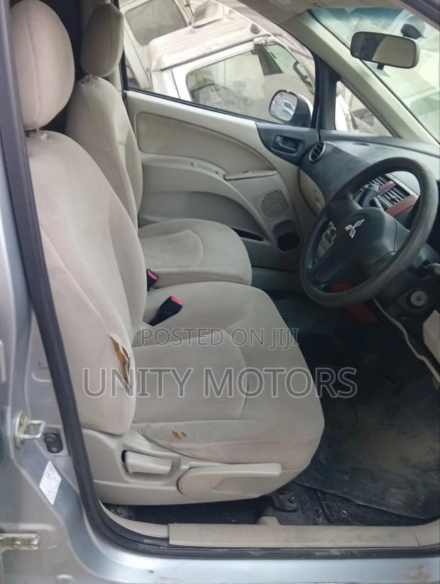 Mitsubishi Colt 2010 Silver