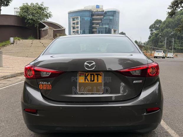 Mazda Axela 2018 Gray
