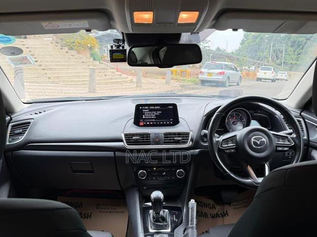 Mazda Axela 2018 Gray