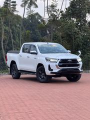 Toyota Hilux 2021 Pearl for sale