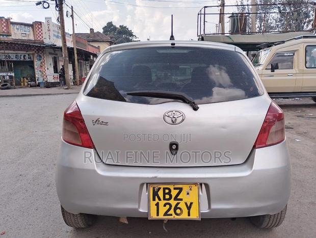 Toyota Vitz 2007 Purple