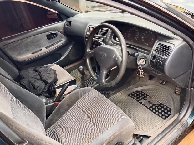 Toyota Corolla Touring 2019 Blue