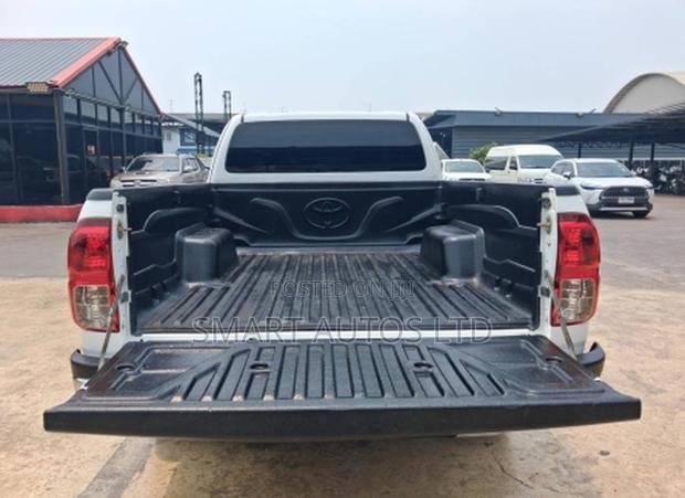 Toyota Hilux Revo Smart Cab Deisel 2.4 RWD 2019 White